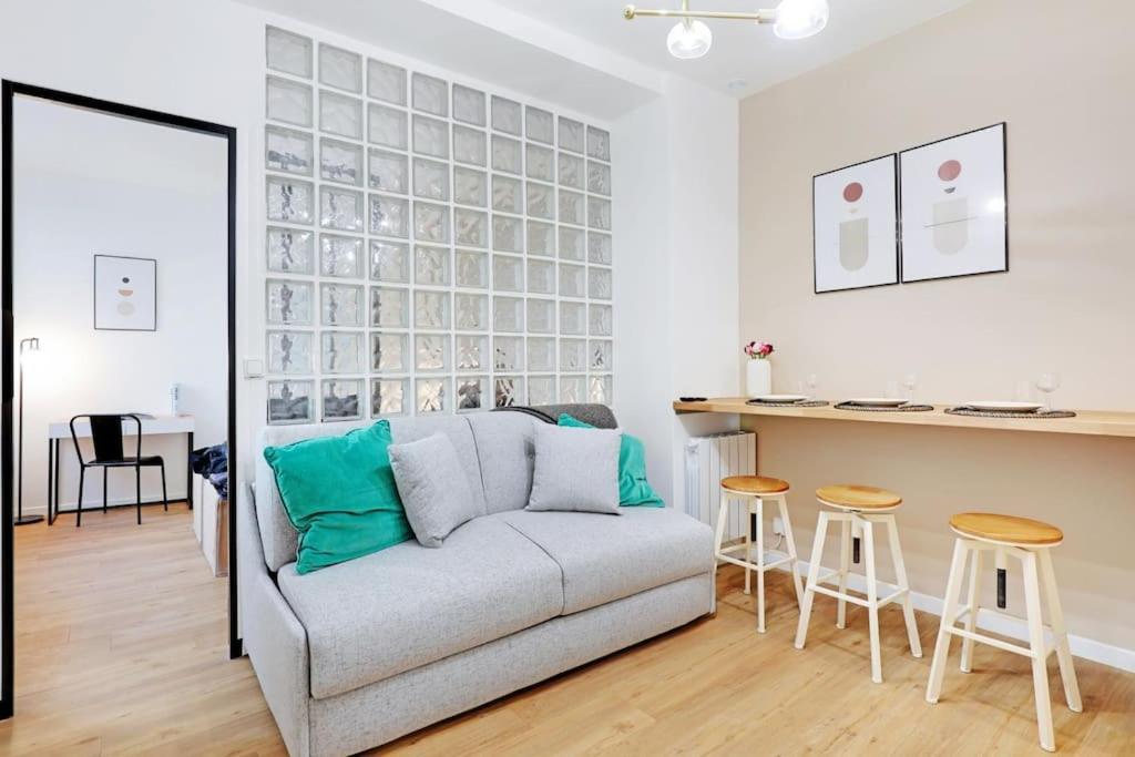 Charming Appartements For 4 People - Le Marais Paris Exterior photo