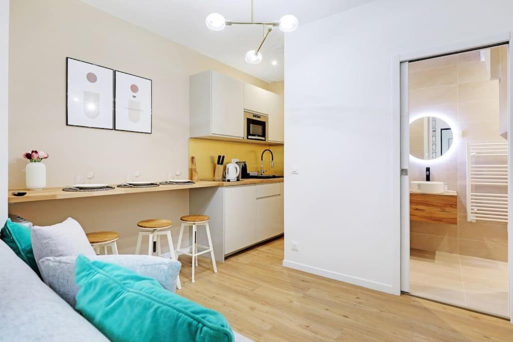 Charming Appartements For 4 People - Le Marais Paris Exterior photo